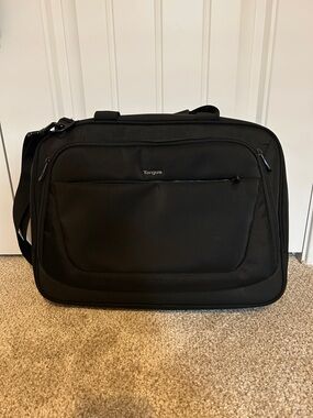 Targus Black Laptop Messenger Bag with Shoulder Strap